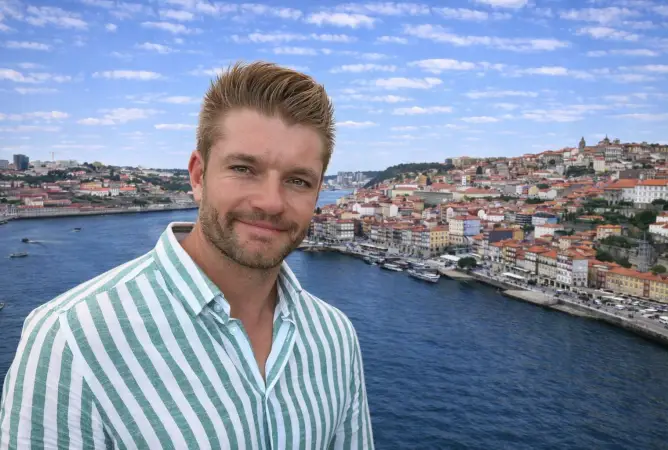 Thomas Auckland, Commercial Director